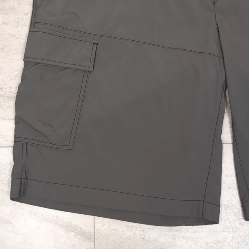 Columbia Mens Cargo Shorts Size 40 Grey Omni Shade UV Sun Protection Active